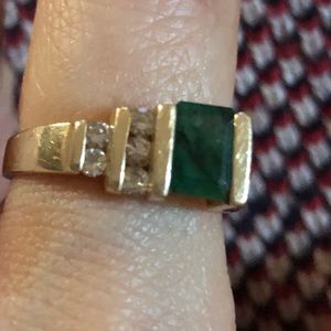 Vintage Effy emerald and diamond ring .
